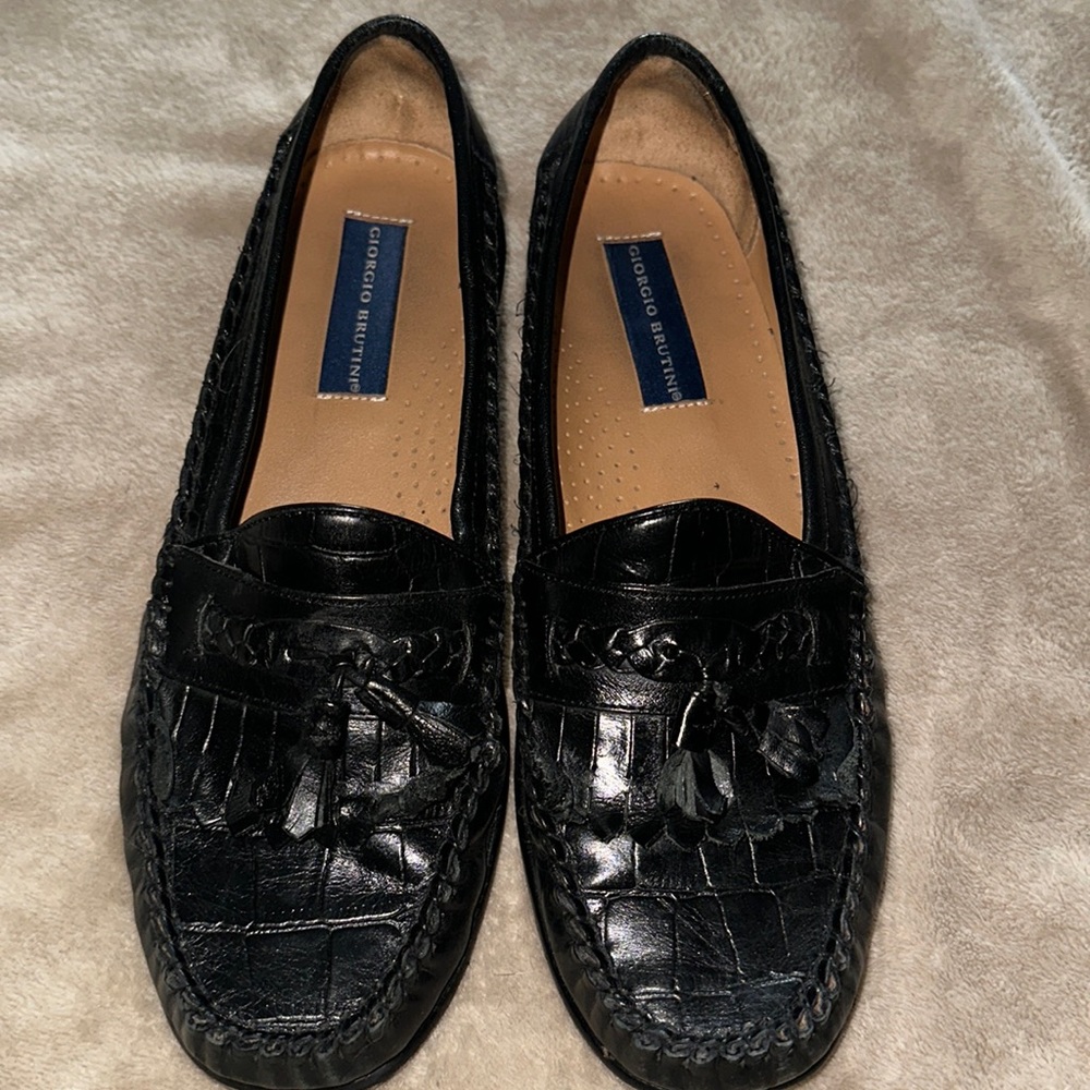 Euc Giorgio Brutini black leather loafers w:tassel in excellent condition size 9